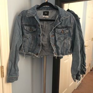 Cropped denim jacket